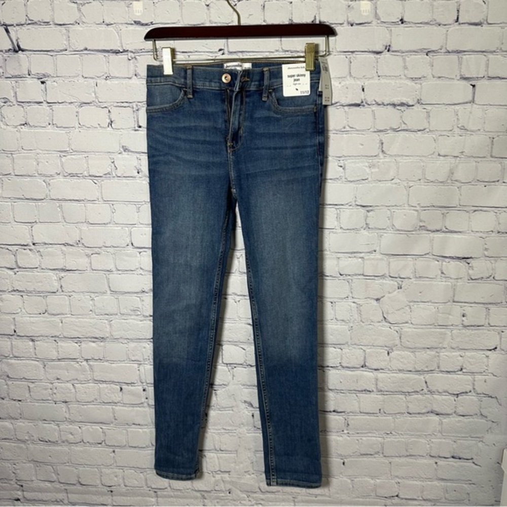 Abercrombie NWT Kids Dark Blue Skinny Jeans
